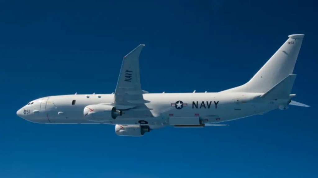 美军一架P-8A反潜巡逻机昨飞越台湾海峡。网图