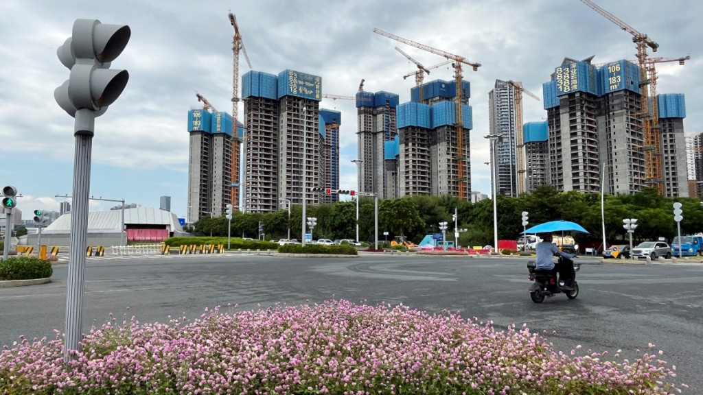 深圳推放寛购楼措施，市场期望有助振兴楼市。(路透社)