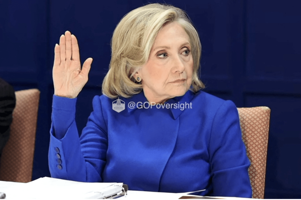 希拉里在閉門聆訊上宣誓作供。路透社