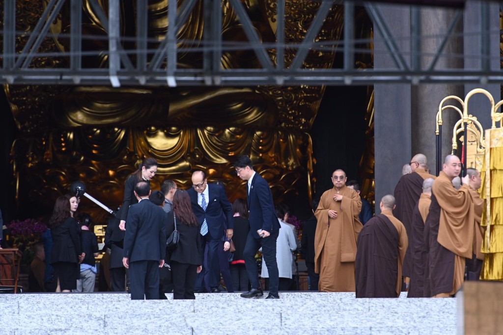 李嘉誠出席慈山寺慶祝開光典禮暨慈山寺佛教藝術博物館啟用儀式。