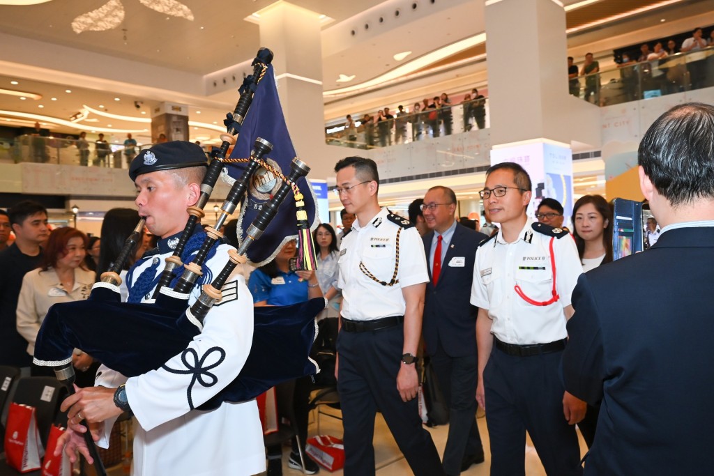 啟動禮及嘉年華攤位於將軍澳東港城舉行。