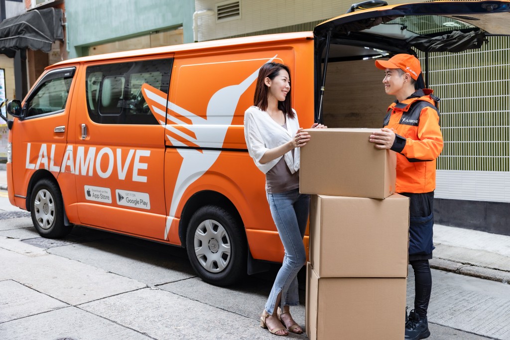 拉拉科技更新招股文件顯示,2025年上半年全球GTV繼續增長18%,同期收入按年增長32%至9.35億美元。 拉拉科技更新招股文件顯示,2025年上半年全球GTV繼續增長18%,同期收入按年增長32%至9.35億美元。