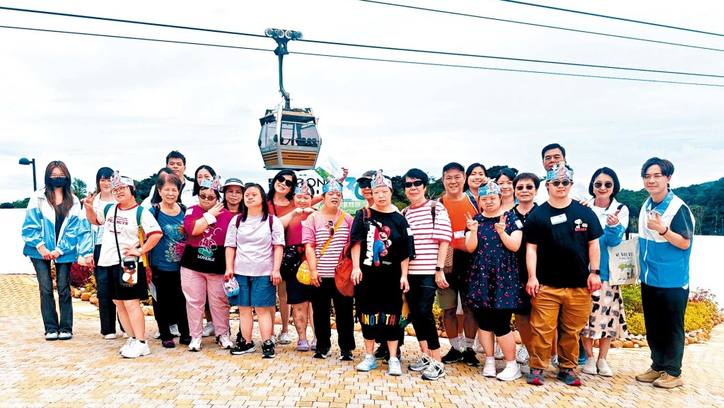 昂坪360義工隊與香港唐氏綜合症協會攜手舉辦了「夏日昂坪探知遊」。