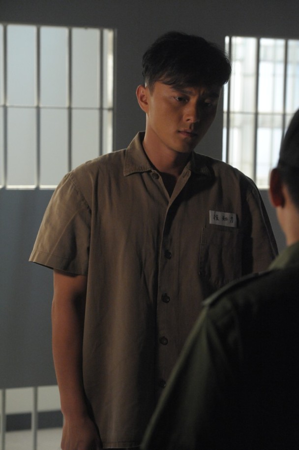 《巨轮II》饰演徐知力，最初是一名释囚，《万千星辉颁奖典礼2016》提名男配角。