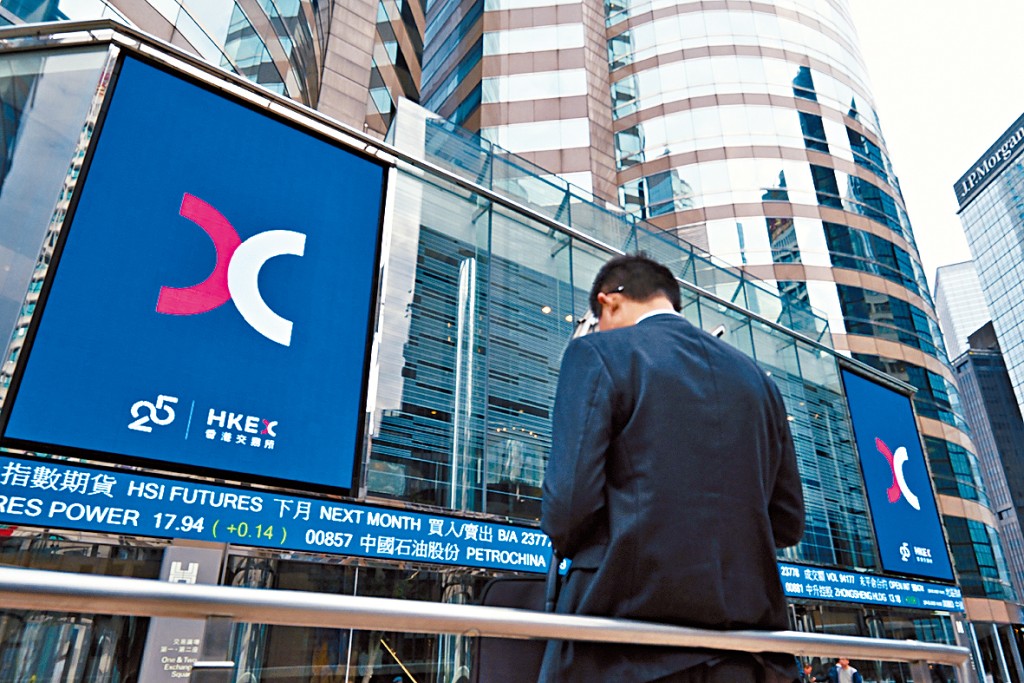 臨近港股業績期，本地會計界長期人手不足下，新股遞表熱潮或將稍為降溫。