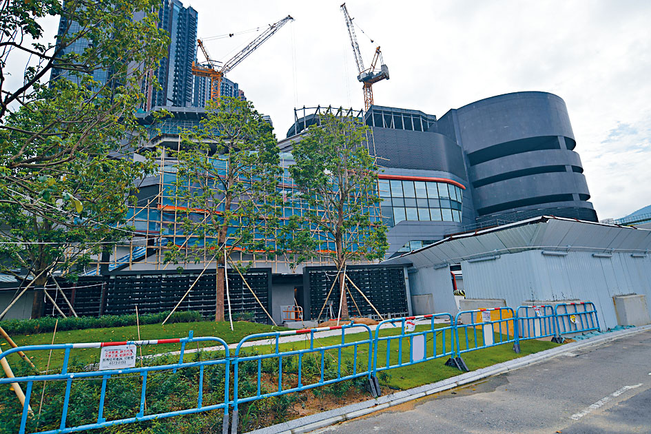 伍倫貢學院大圍校舍，延期兩年終於落成，料二三/二四學年起，正式啟用。 