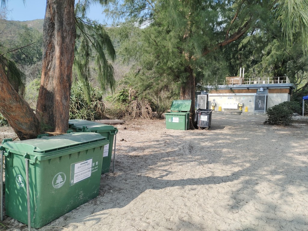 署方指露營人士遺下垃圾、衞生情況和秩序均符合預期，並無出現嚴重破壞問題。