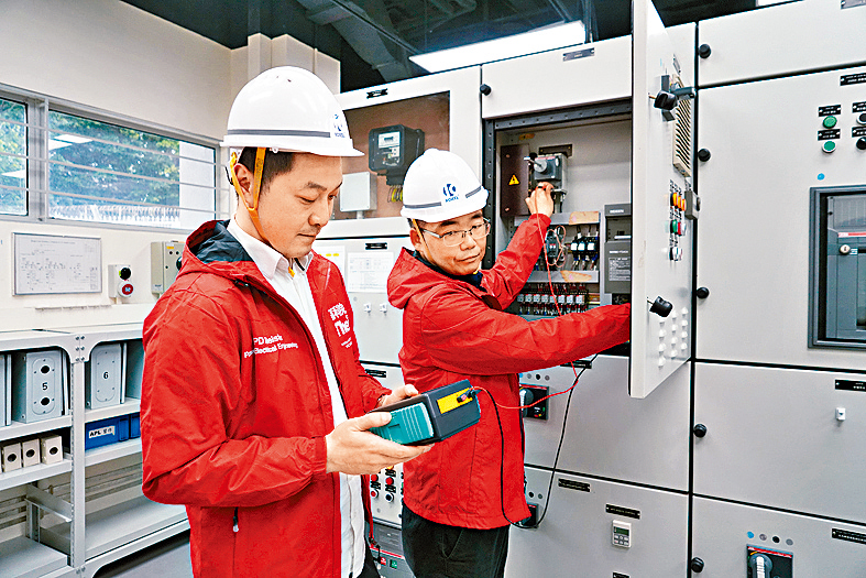 職業訓練局於去年首辦「電力工程大師級專業文憑」，助培訓行內的「大師傅」升級成管理層。