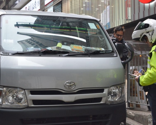 警方嚴打違例泊車。資料圖片