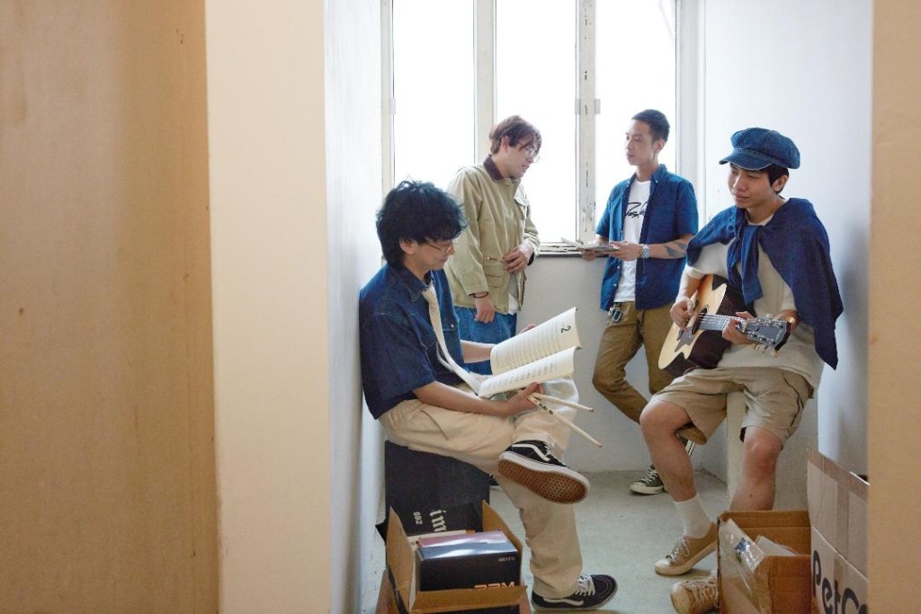 在Studio拍MV時,勾起Hey Joe Trio和Dash對Gary不少回憶。