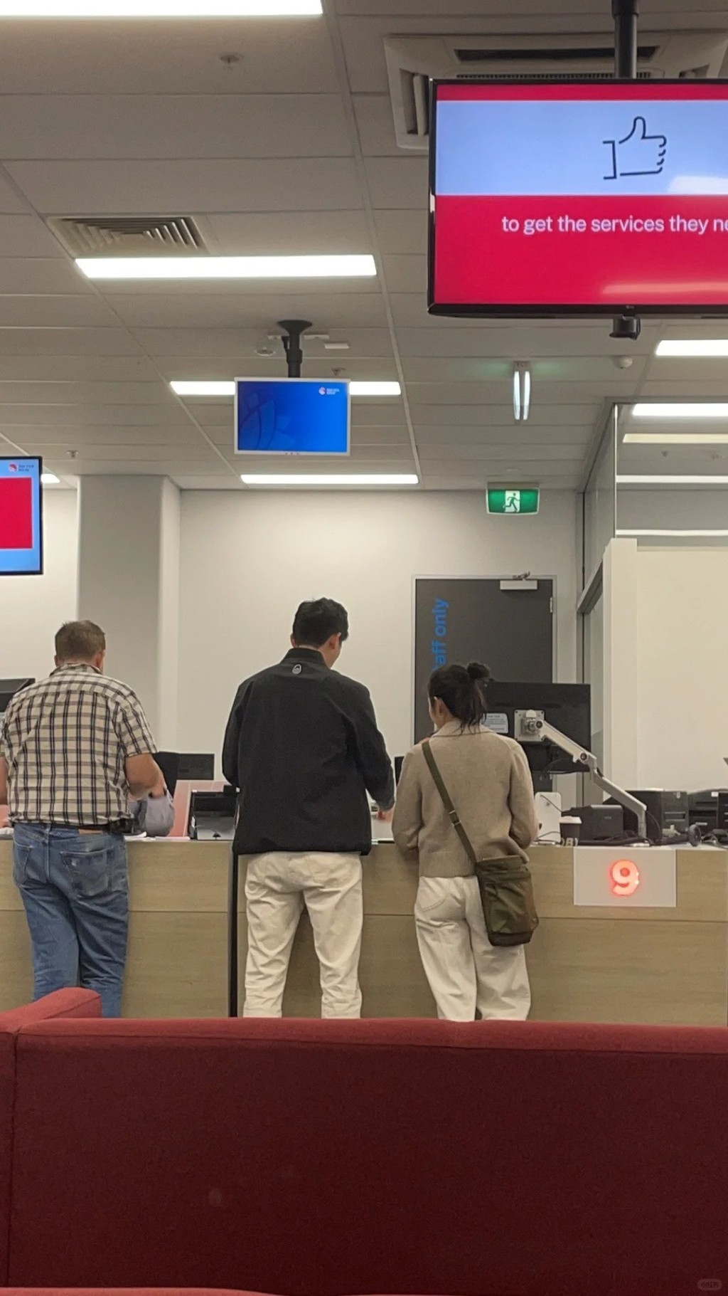 麥明詩與盛勁為早前被澳洲當地的華人撞見身處新南威爾斯州服務中心。