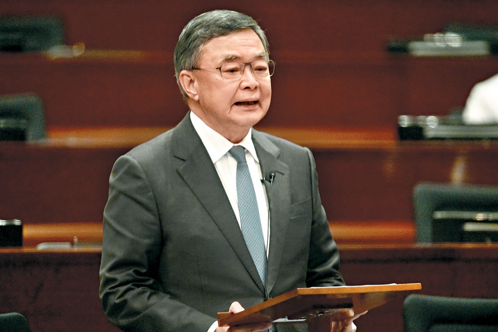 龍漢標稱決定全力專注商會會務,不再參選。