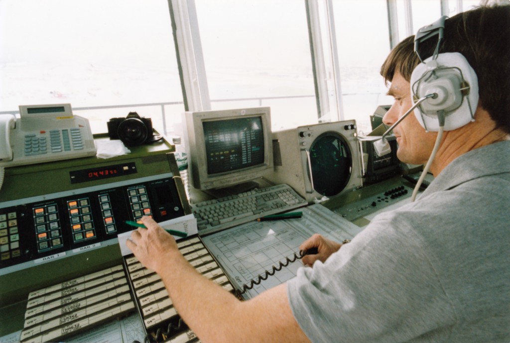 啟德機場踏入九十年代，科技已先進得多。資料圖片