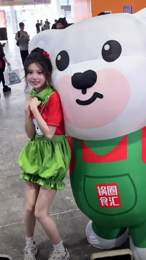 「我不叫龍蝦」抖音粉絲達579萬。抖音