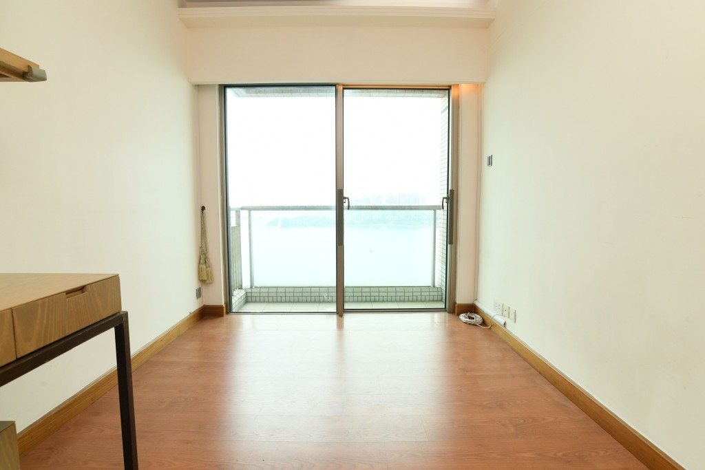 主人套房設有露台,方便賞景。