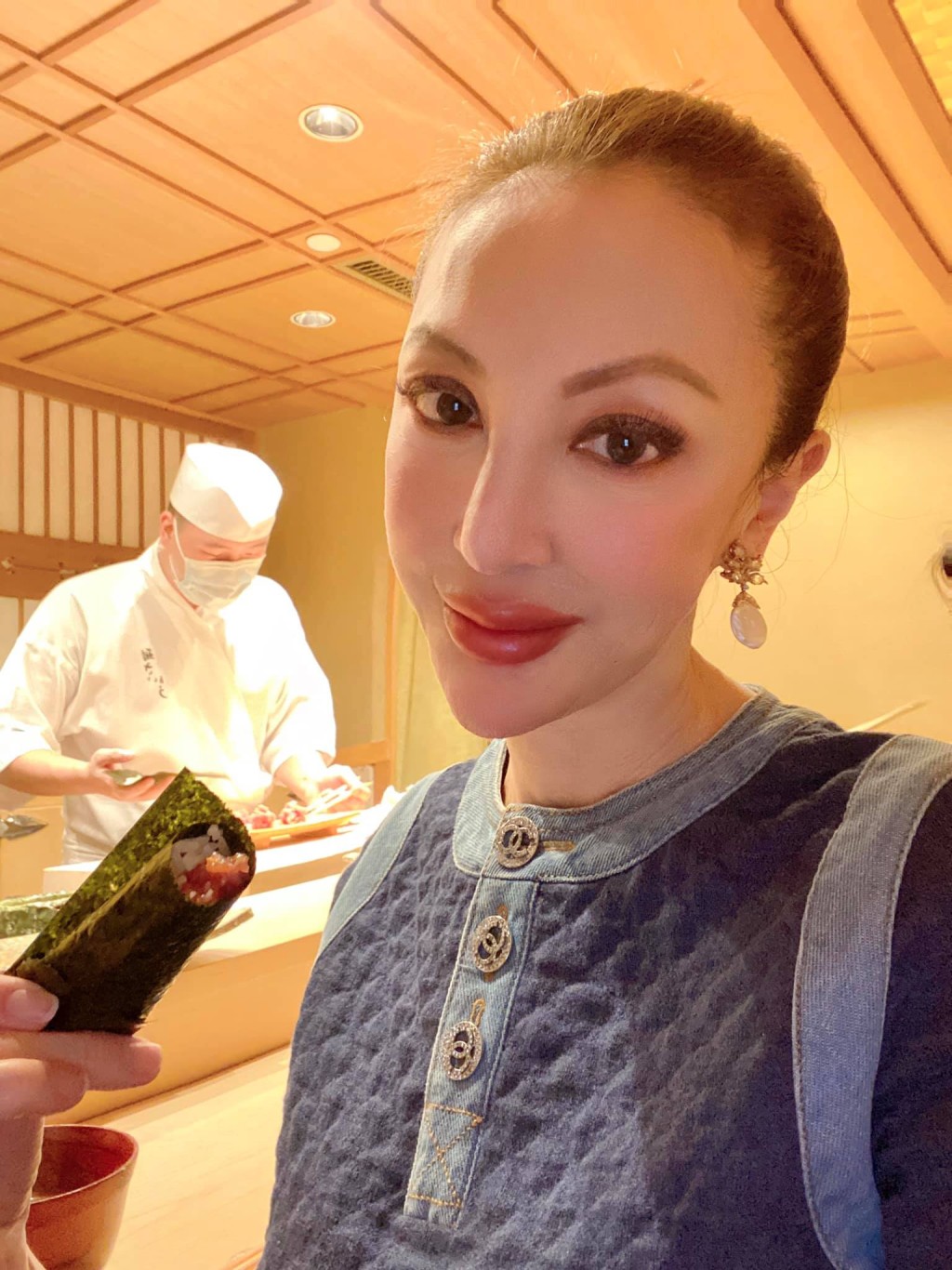薜芷倫本月初去吃Omakase,結果食物中毒。