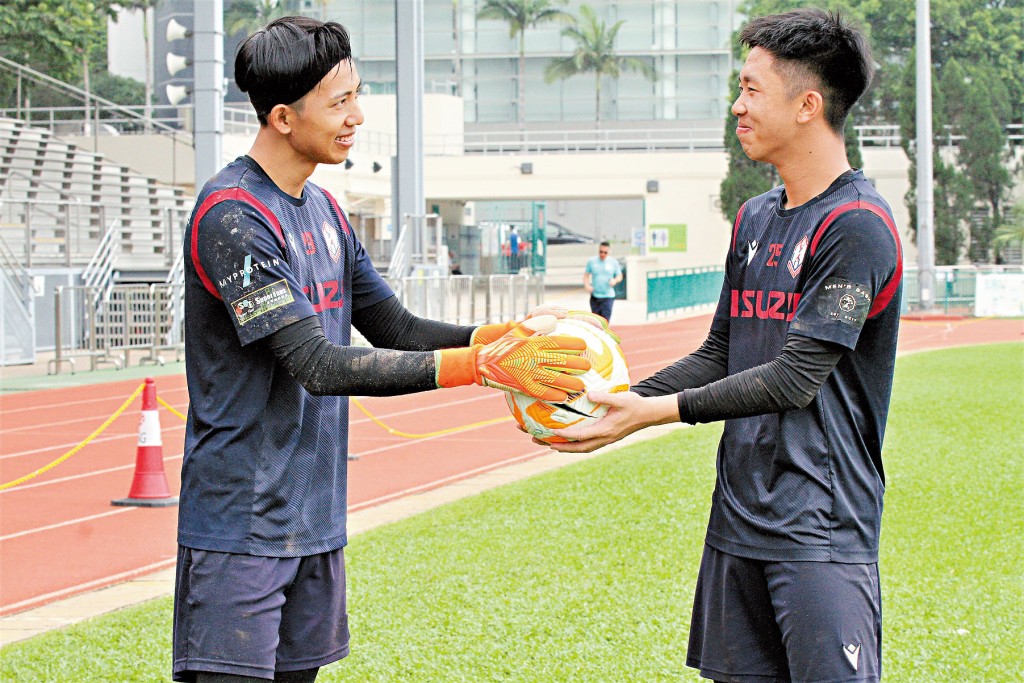 今仗之後掛靴的謝德謙（左），把鎮守南區大門的重責交給伍瑋謙。