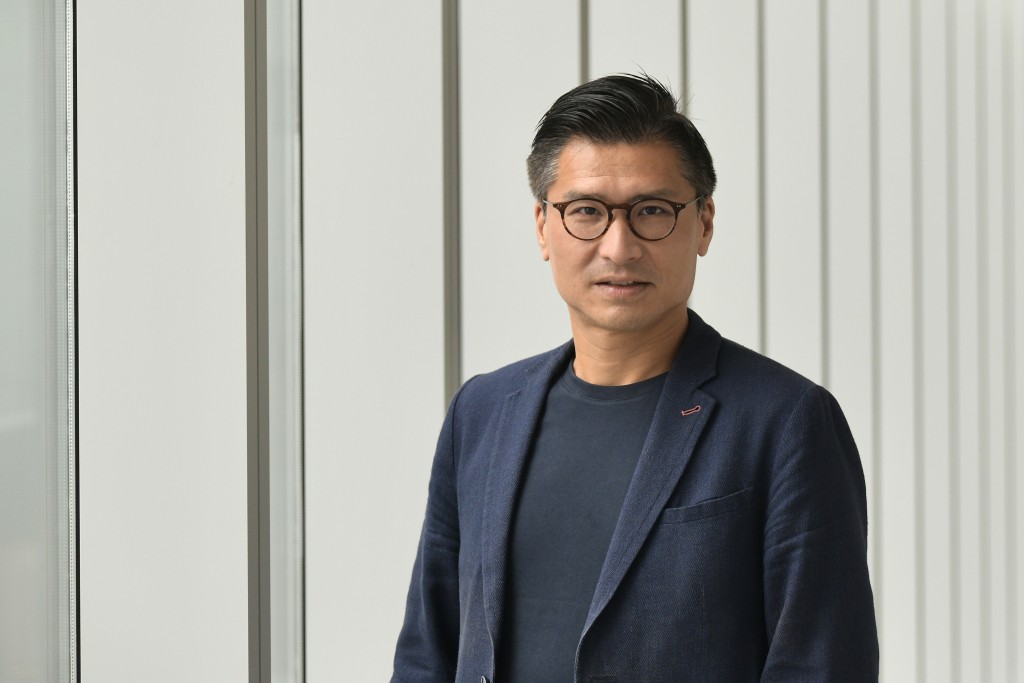 立法會議員邱達根指這形成「人不在,福利在」的資源錯配問題。 立法會議員邱達根指這形成「人不在,福利在」的資源錯配問題。