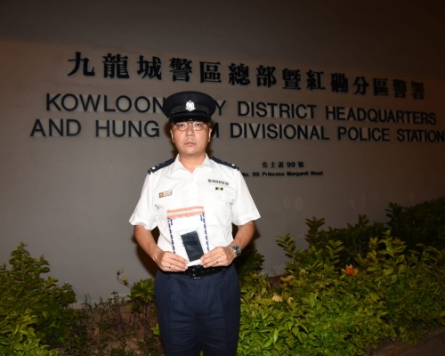 女子運動場遺手機,中年漢取走被天眼揭破被捕。