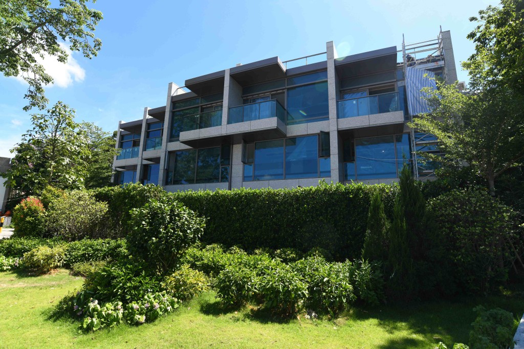 前立法会议员李华明，斥3800万购西贡133 PORTOFINO。