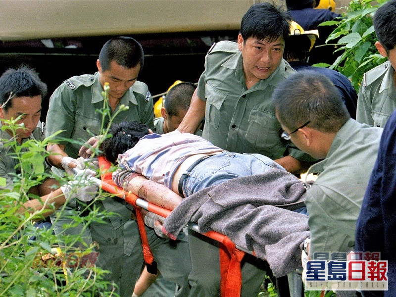由于由屯门公路堕下35米下的汀九村山坡翻侧，有乘客当场死亡或送院后伤重不治。(资料图片)