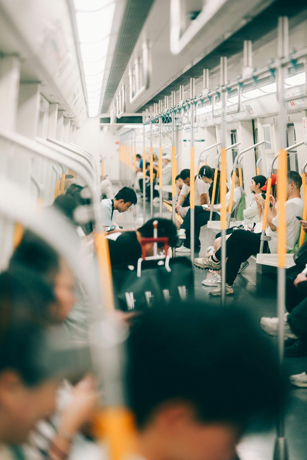 事發在上周六（22日）在日本的地下鐵車廂內。(示意圖非涉事人)