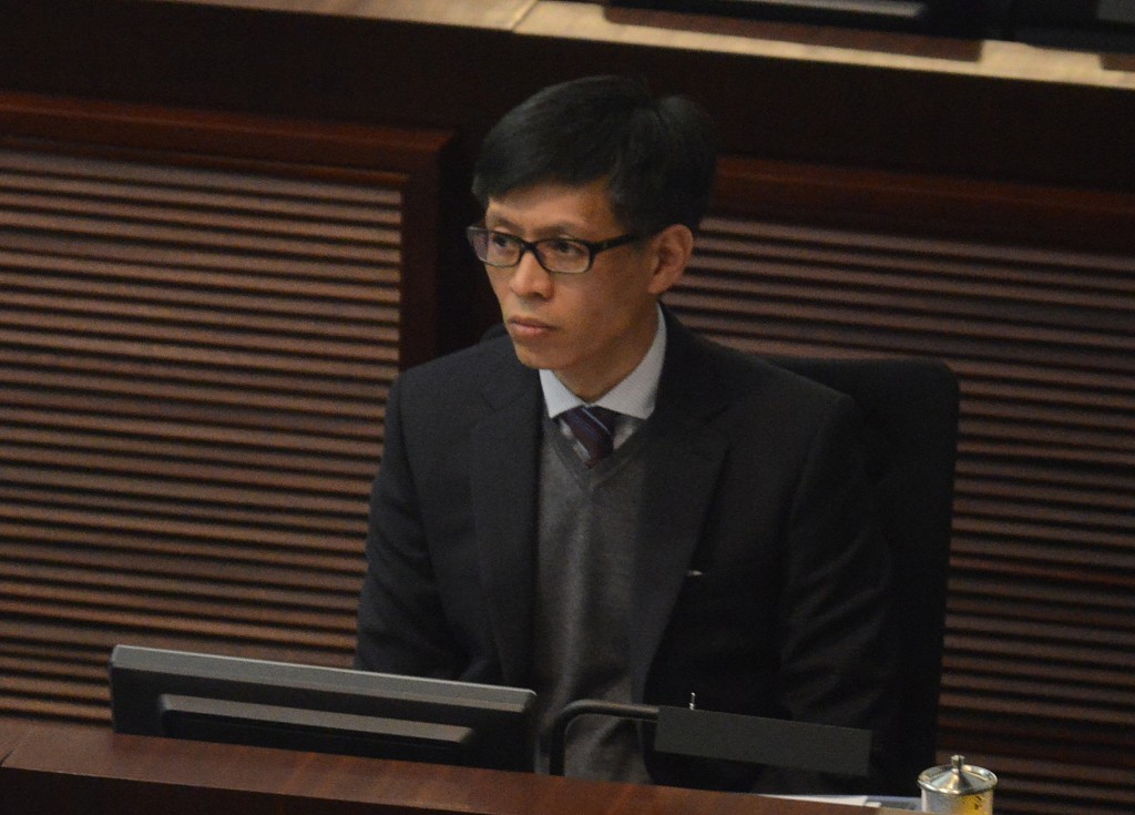 漁護署署長黎堅明表示,香港品質保證局會仔細核實農戶及魚場的實際生產能力,確保產品來源真實,從源頭堵截標籤被濫用或假冒的情況。 漁護署署長黎堅明表示,香港品質保證局會仔細核實農戶及魚場的實際生產能力,確保產品來源真實,從源頭堵截標籤被濫用或假冒的情況。