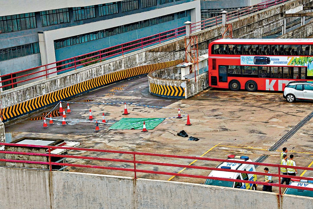 九龍灣九巴車廠2023年9月發生命案，一名車長取車時疑遭排車員同事撞斃。
