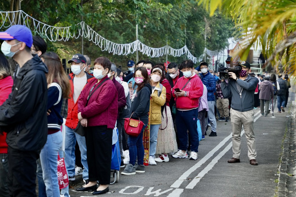 农历年初三车公庙要实施人流管制。资料图片