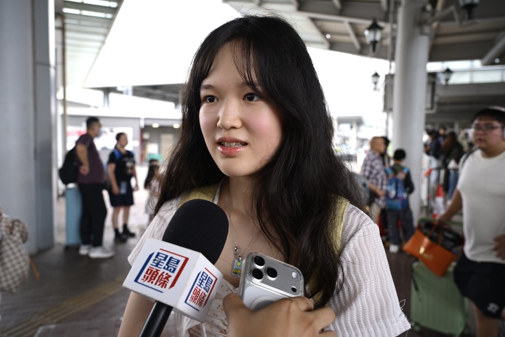 學生張小姐與家人到深圳探親，行程主要與家人共度假期，並未安排長途行程。