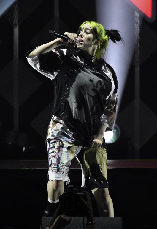 Billie宣佈押後所有巡唱。