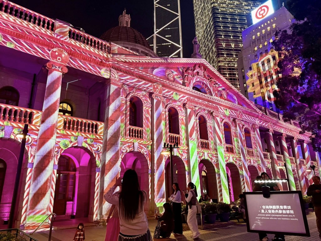 香港市面被聖誕氛圍所包圍。