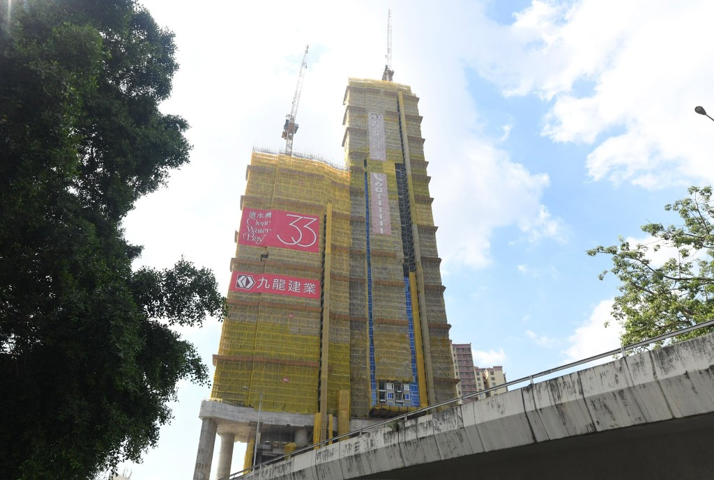 33清水灣第1期，合共提供361伙，面積介乎470至2361方呎。