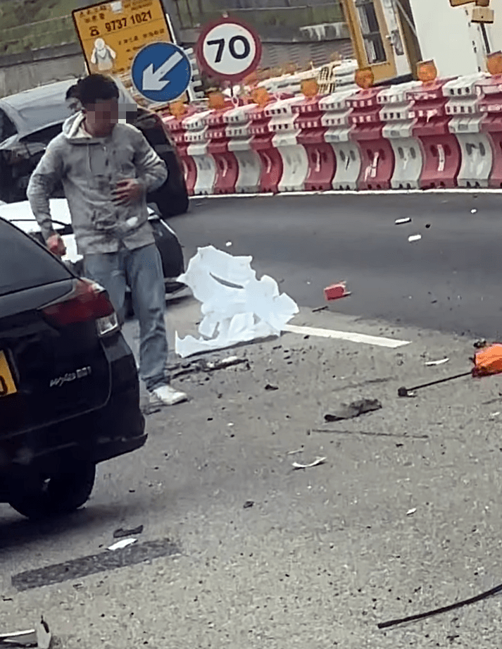男傷者血流披面。fb：上水人大聯盟