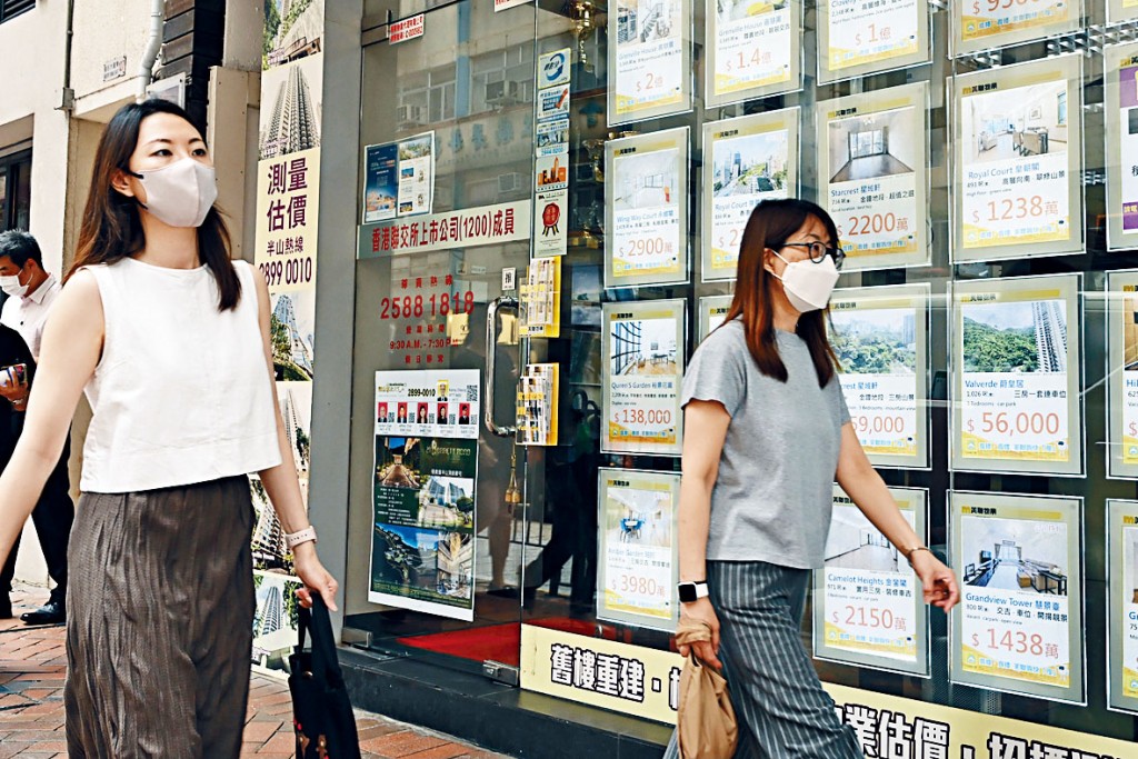 暑期為傳統租務旺季,多個屋苑出現「租多過買」現象。