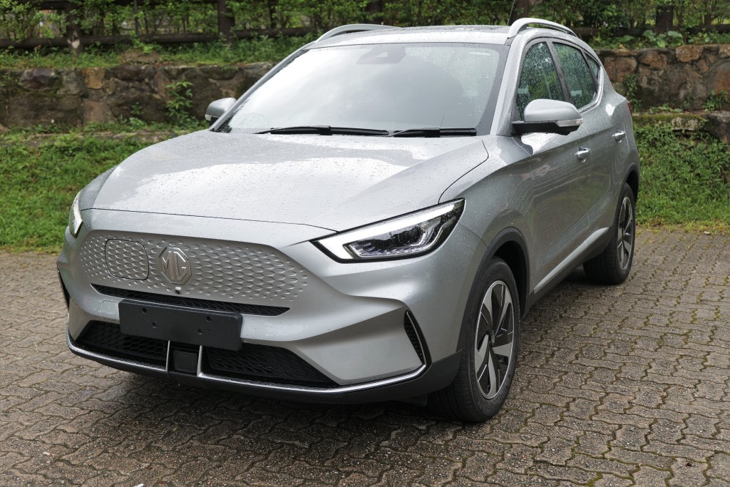 ●MG ZS EV長續航版搭載72.6kWh鋰電，續航力440km(WLTP)，「一換一」售價$299,000起。