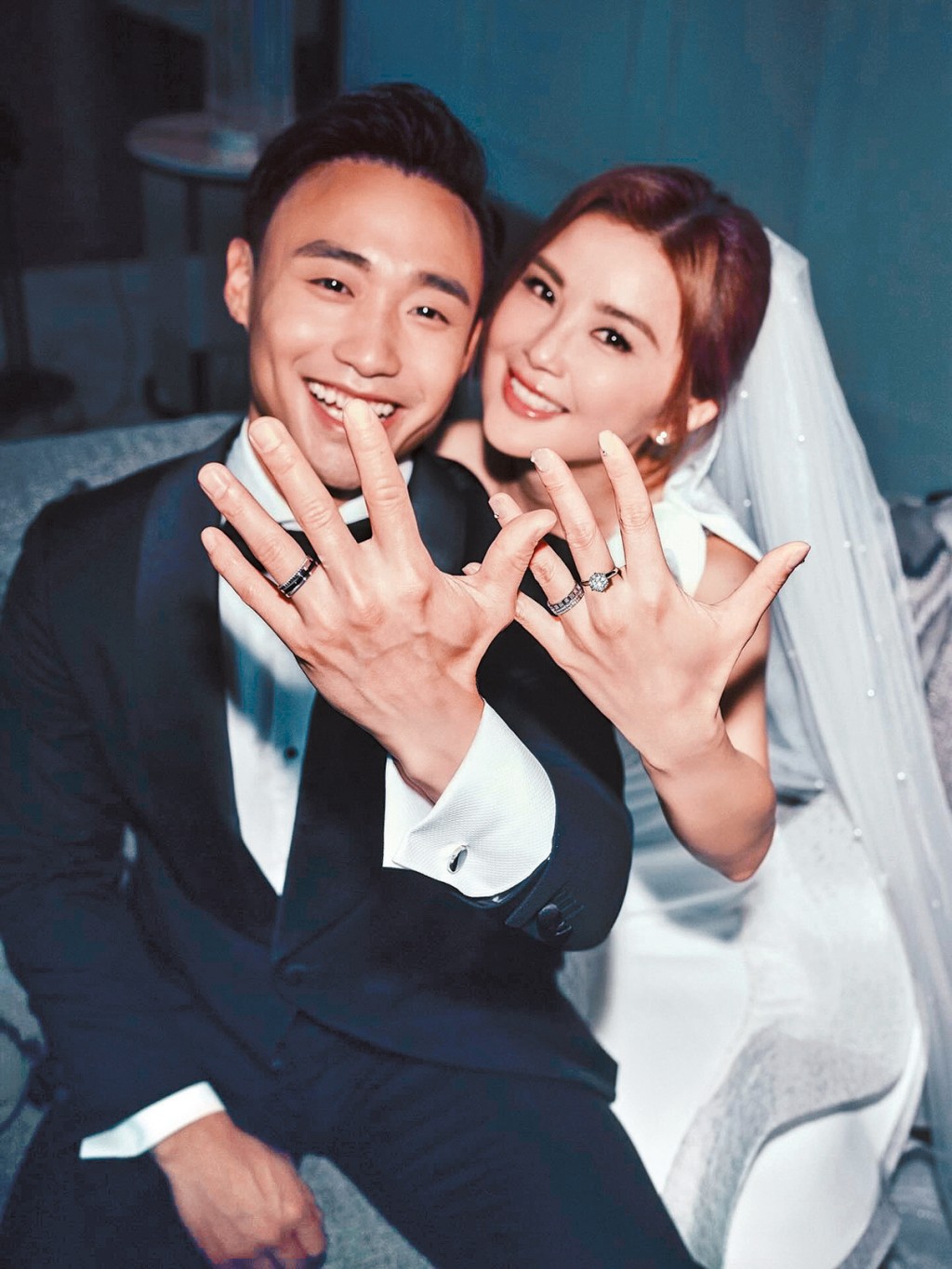 阿Sa在上月底無預警宣布結婚，不足一個月離婚謠言瘋傳。