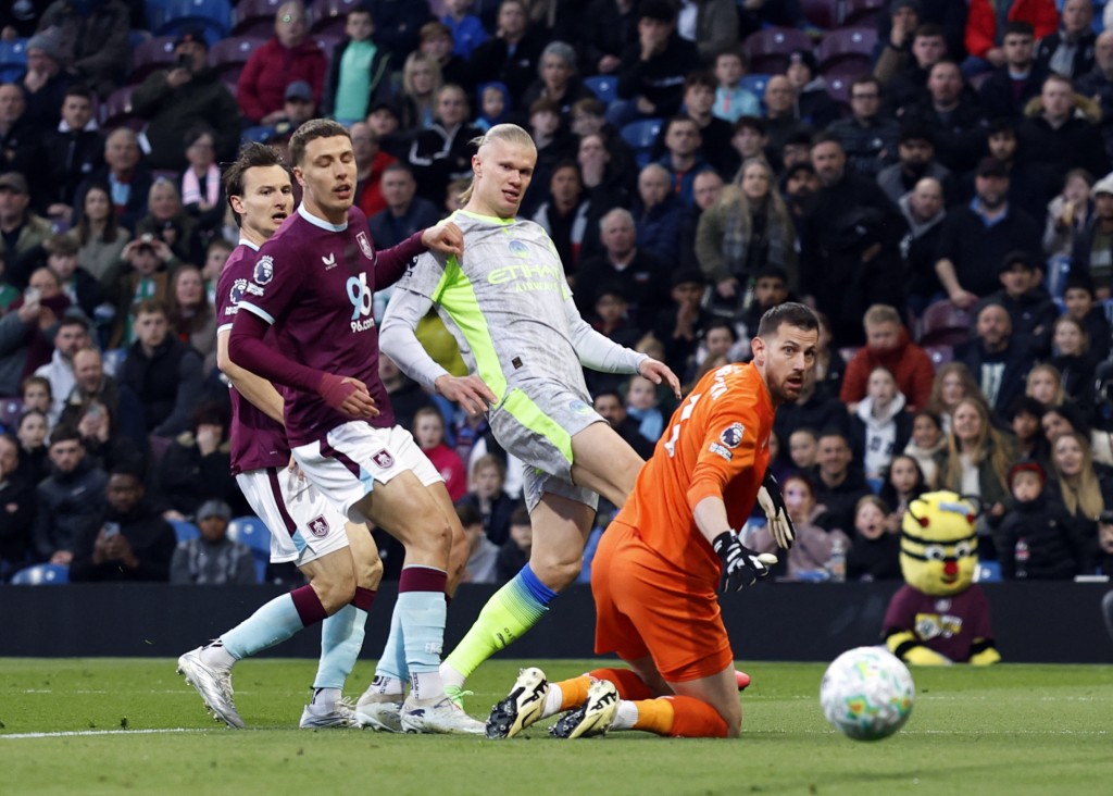 夏兰特)开赛5分钟开纪录，作客1:0击败倒数第二的般尼。路透社