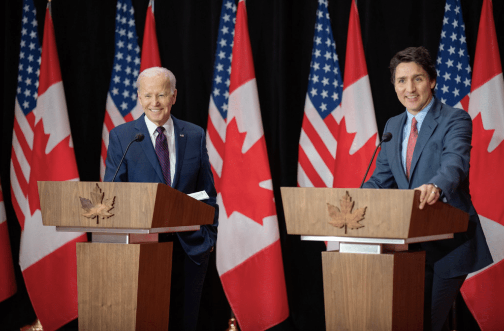 拜登到加拿大訪問並在加拿大眾議院發表演講，期間口誤將加拿大說成了中國。