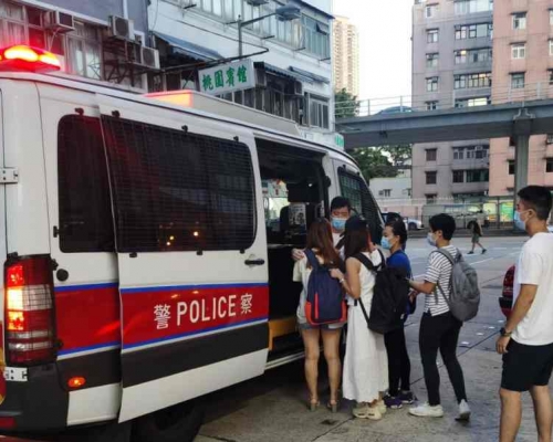 兩名內地女子被捕。圖:警方提供