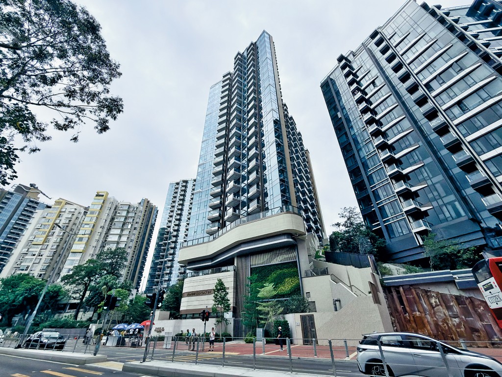 黃金海灣已屆現樓，擁即買即住的優勢。