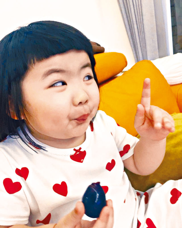 表情多多的Lucy深受網民歡迎。