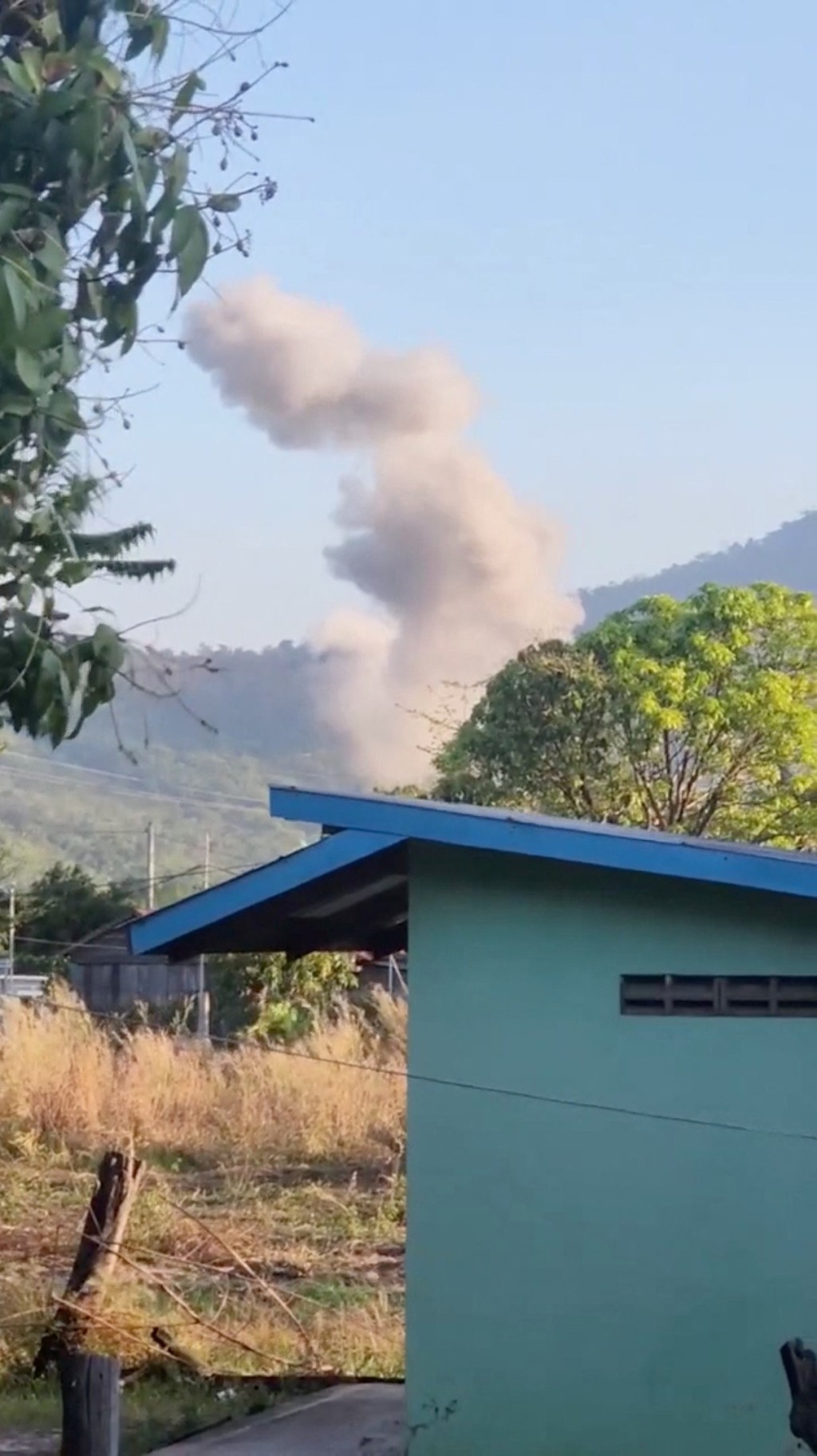 柬埔塞指泰军持续炮轰柬边境。路透社