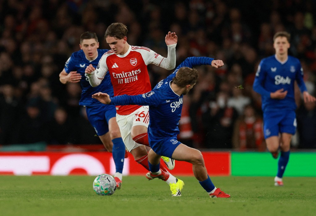 阿仙奴周六英超主場對愛華頓，最終贏2:0。路透社