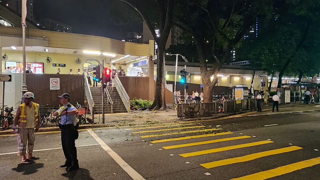 警方封鎖現場調查。