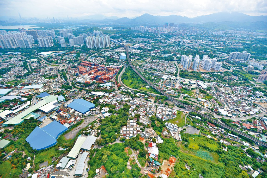 政府就洪水桥/厦村新发展区向城规会申请放宽发展密度，以提供26862伙公私营住宅。