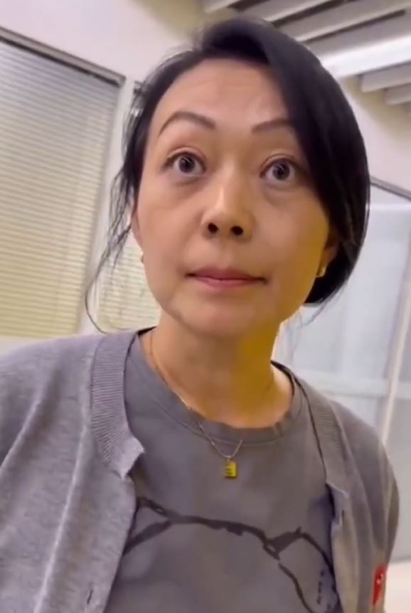 北京尼歐克斯科技人力女高管，情緒失控炒人影片在內地網絡熱傳。影片截圖