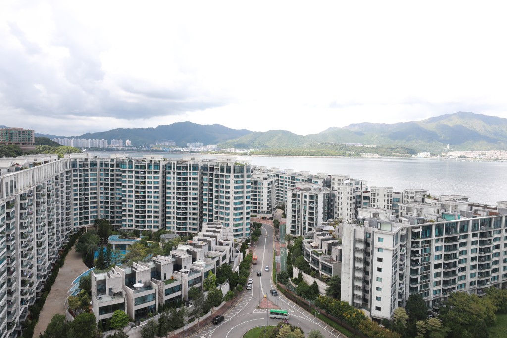 雲滙鄰近火炭的香港體育學院，而張家朗一直在該院接受訓練，對區內環境十分熟識，故亦甚為方便。
