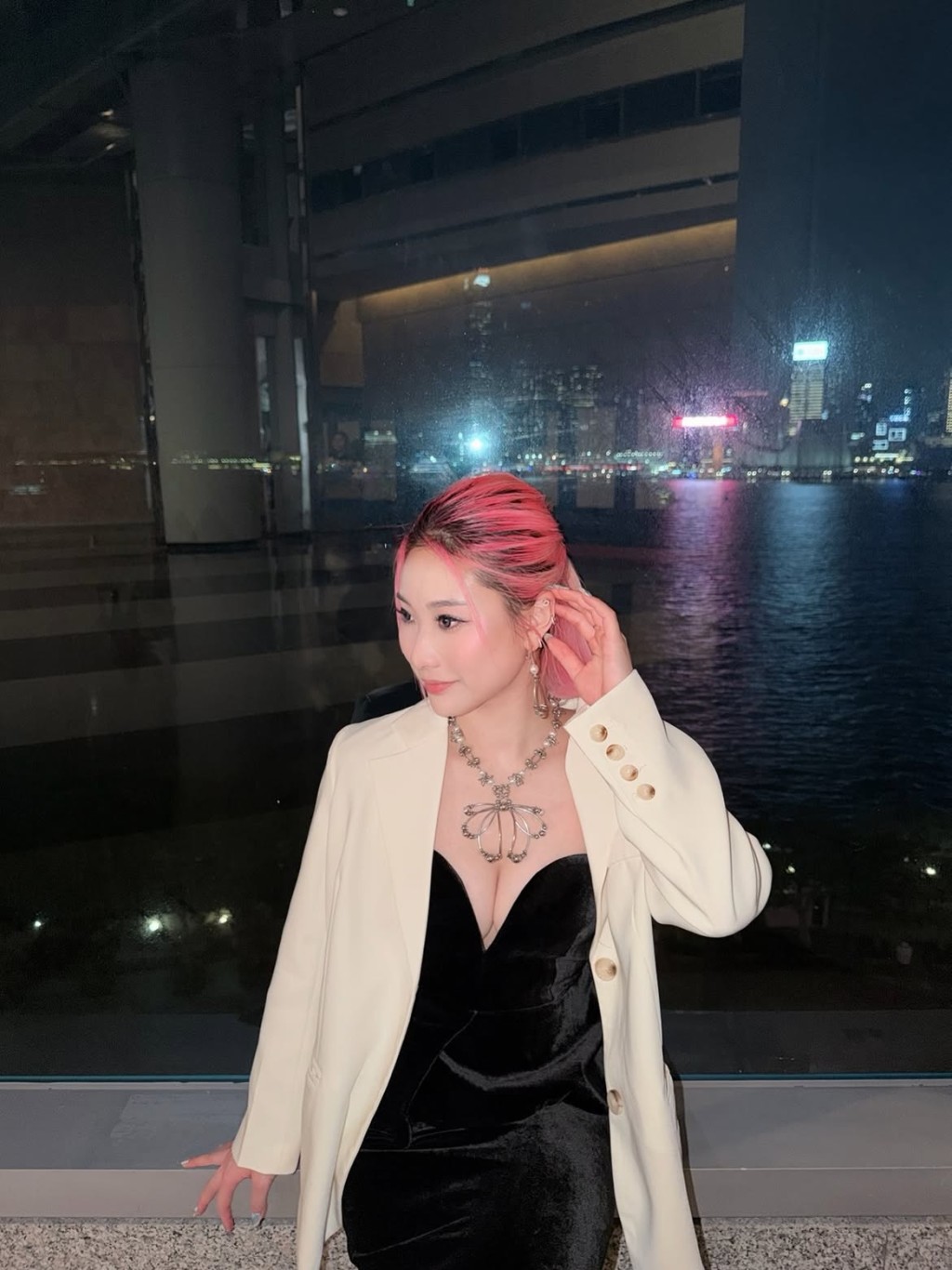 沈曉榆迫爆身材令人窒息。
