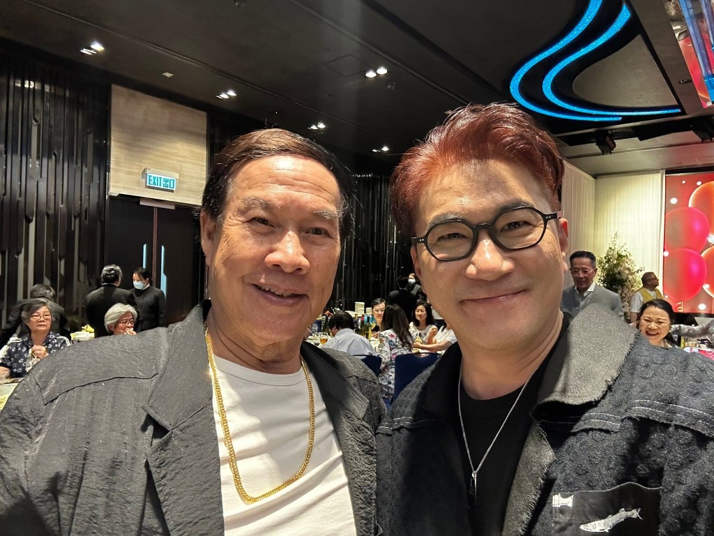 白彪(左)被集郵。 白彪(左)被集郵。